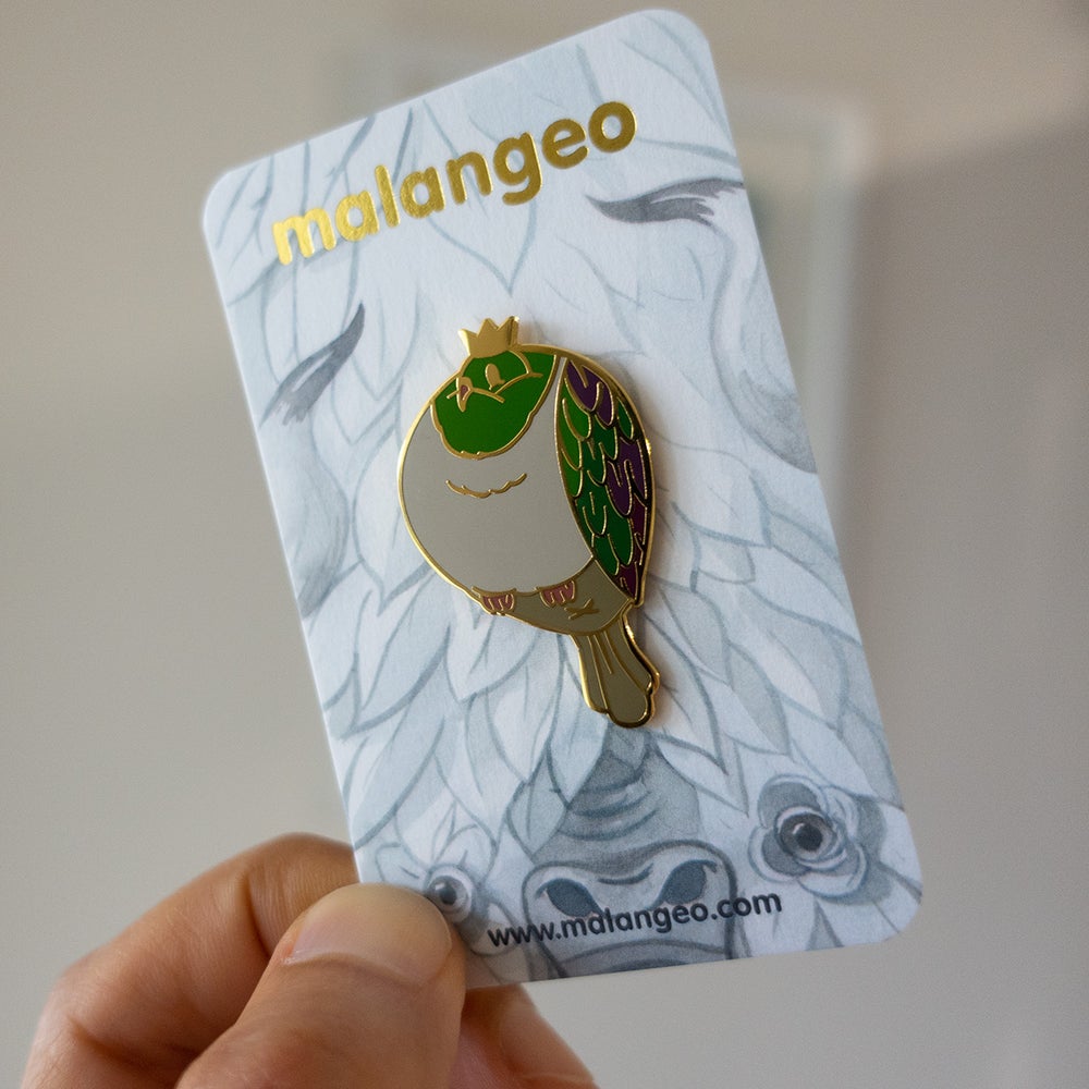 Premium Gold Kereru Pin