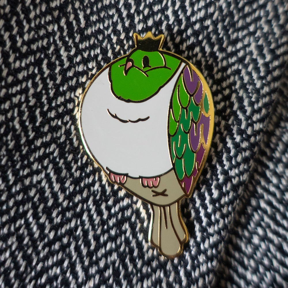 Premium Gold Kereru Pin
